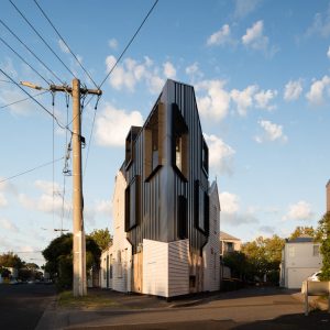 A Jaw-Dropping, Triangular-Shaped House in Melbourne